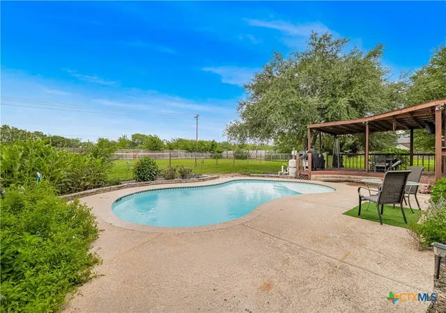 Photo 3 of Single family home for sale at 80 Hunters Way, Victoria, TX 77904 | MLS# 619986 | Listing updated on 2026-07-18