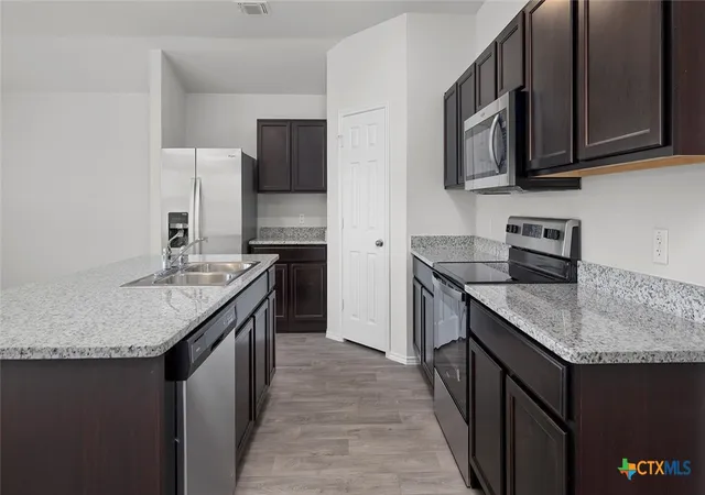 Photo 4 of Single family home for sale at 5809 Thunder Horse Dr, Killeen, TX 76549 | MLS# 620027 | Listing updated on 2026-07-18