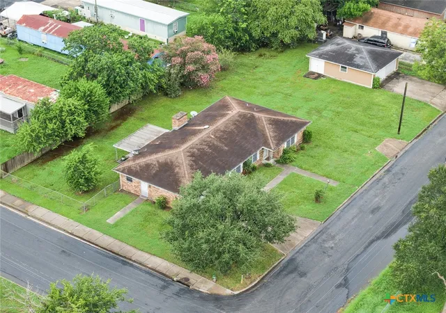 28th image of 2411 Ozark St, Victoria, TX 77901 | MLS# 619029