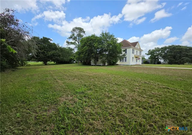 1st image of 602 W Live Oak St, Edna, TX 77957 | MLS# 619433