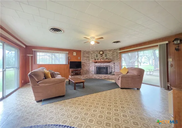 Photo 2 of Single family home for sale at 518 N San Patricio St, Goliad, TX 77963 | MLS# 620036 | Listing updated on 2026-07-19