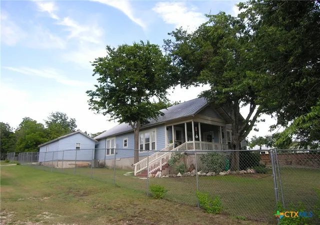 Photo 3 of Single family home for sale at 13 Cockrell Cir, Lampasas, TX 76550 | MLS# 619421 | Listing updated on 2026-07-29