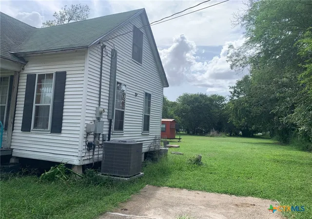 Photo 2 of Single family home for sale at 508 Stockdale St, Cuero, TX 77954 | MLS# 619967 | Listing updated on 2026-07-22