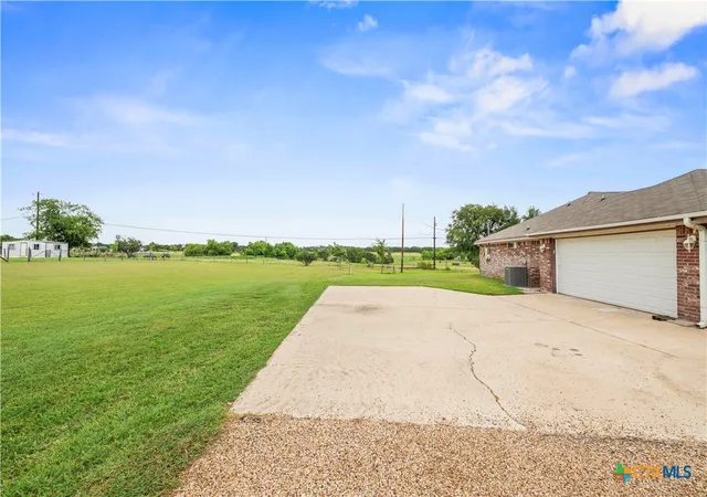 3rd image of 438 Hollow Dr, Killeen, TX 76542 | MLS# 620006