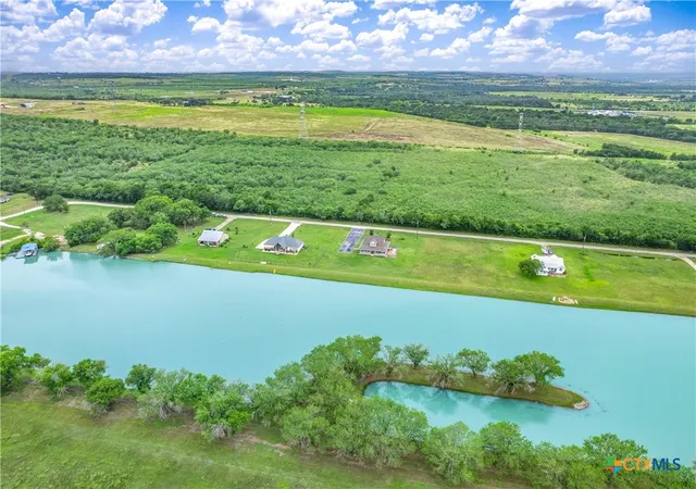 3rd image of 227 Ski Plex Dr, Seguin, TX 78155 | MLS# 619886