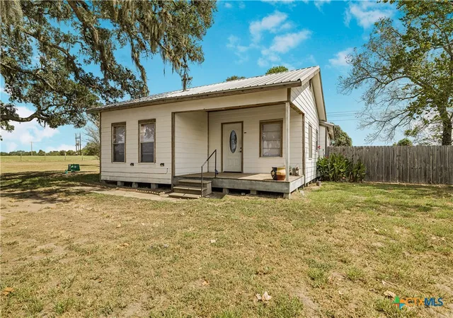 1st image of 4526 E State Hwy 111, Yoakum, TX 77995 | MLS# 620131