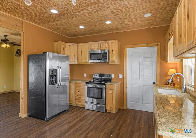 2nd image of 4526 E State Hwy 111, Yoakum, TX 77995 | MLS# 620131
