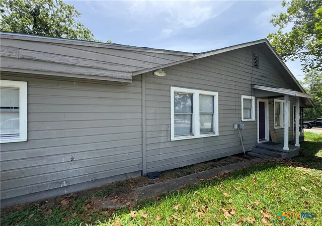 Listing Photo 5 - Condo for sale in building located at 1314 E Power Ave, Victoria, TX 77901