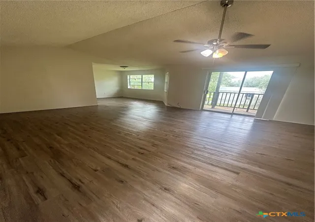 5th image of 409 S Bauer Dr, Port Lavaca, TX 77979 | MLS# 620150