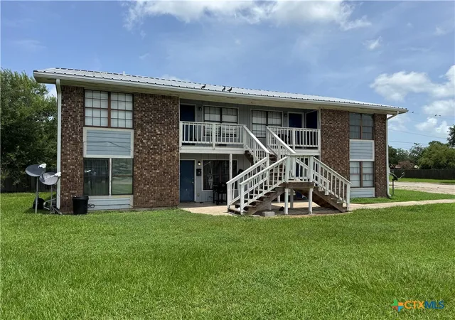 2nd image of 1601 Meadowview Dr, Port Lavaca, TX 77979 | MLS# 620157
