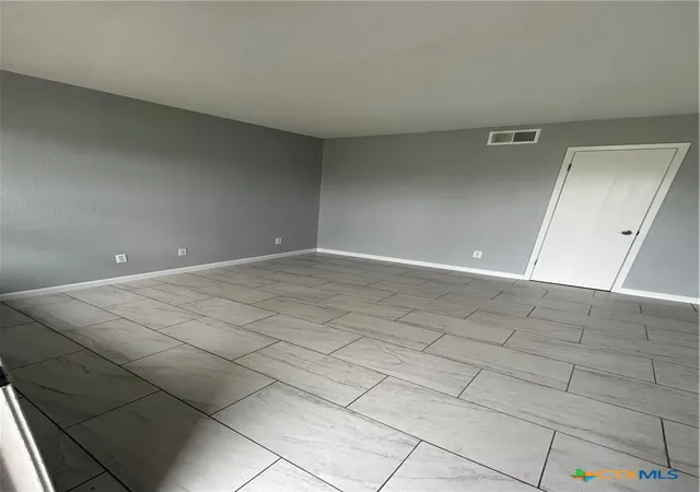 9th image of 1601 Meadowview Dr, Port Lavaca, TX 77979 | MLS# 620157