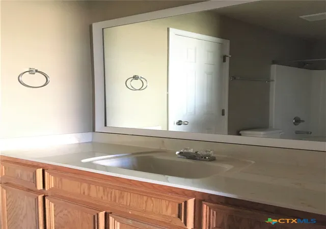 Listing Photo 2 - Condo for sale in building located at 3003 Baldwin Loop, Killeen, TX 76549 - Unit #