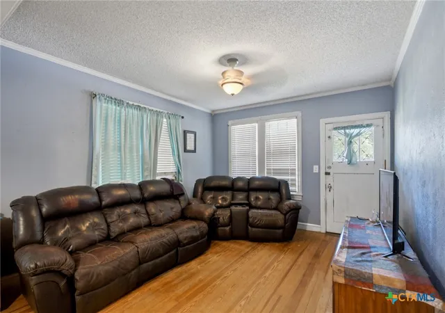 5th image of 705 W San Antonio St, Victoria, TX 77901 | MLS# 620191