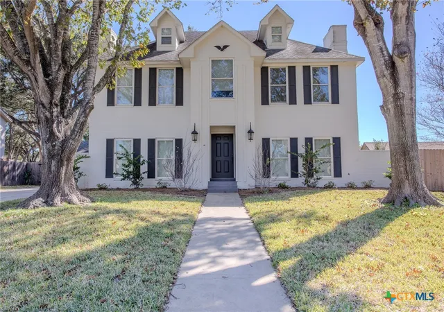 Photo 1 of Single family home for sale at 303 Turtle Rock Dr, Victoria, TX 77904 | MLS# 620104 | Listing updated on 2026-07-29