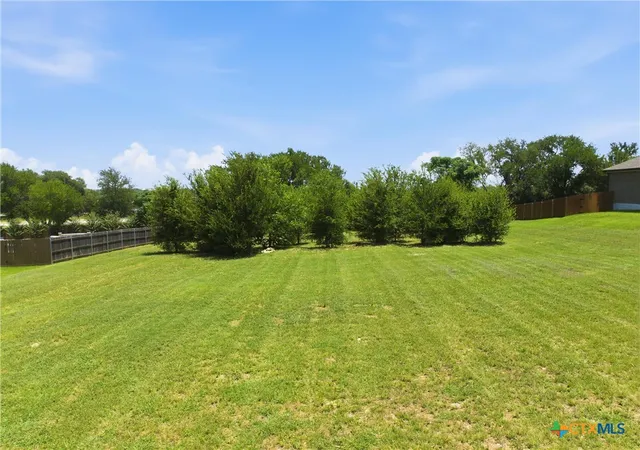 Photo 3 of Sale Pending at 578 Creekside Dr, Belton, TX 76513 | MLS# 619690 | Listing updated on 2026-10-02