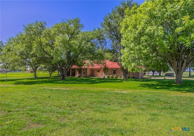 4th image of 10941 Moffat Rd, Temple, TX 76502 | MLS# 619949