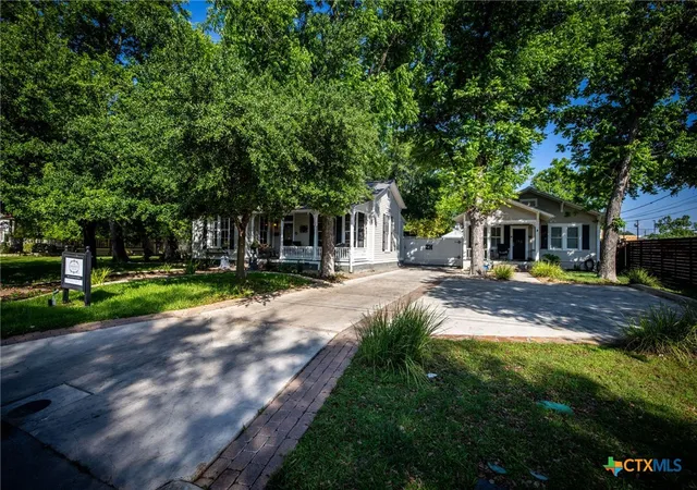 1st image of 168 E Zink St, New Braunfels, TX 78130 | MLS# 618772