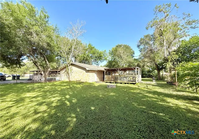 4th image of 1209 Cobb St, Edna, TX 77957 | MLS# 620333