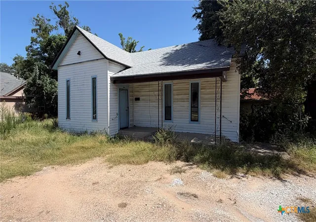 1st image of 500 6th Street, Cameron, TX 76520 | MLS# 620343