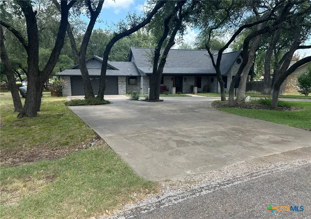 3rd image of 12806 Summit Trl, Belton, TX 76513 | MLS# 620309