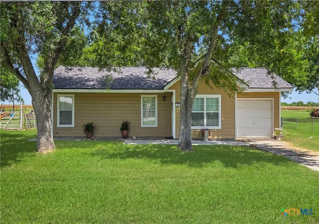 2nd image of 82 Bayou Dr, Port Lavaca, TX 77979 | MLS# 620321