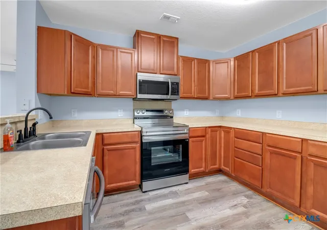 2nd image of 1037 N Guadalupe St, Seguin, TX 78155 | MLS# 619719
