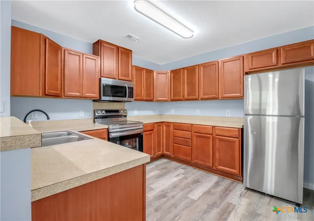 3rd image of 1037 N Guadalupe St, Seguin, TX 78155 | MLS# 619719