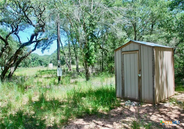 4th image of 182 County Road 123F, Hallettsville, TX 77964 | MLS# 620539