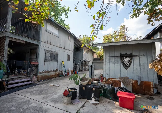 20th image of 1112 Terry Dr, Austin, TX 78721 | MLS# 620536