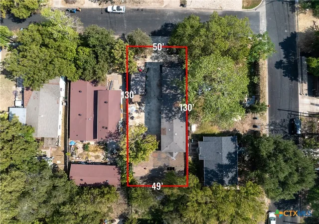 2nd image of 1112 Terry Dr, Austin, TX 78721 | MLS# 620536