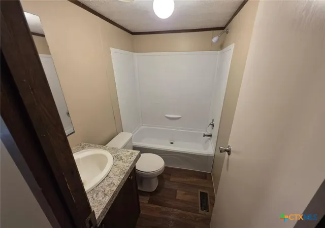 10th image of 209 Olive, El Campo, TX 77437 | MLS# 620562