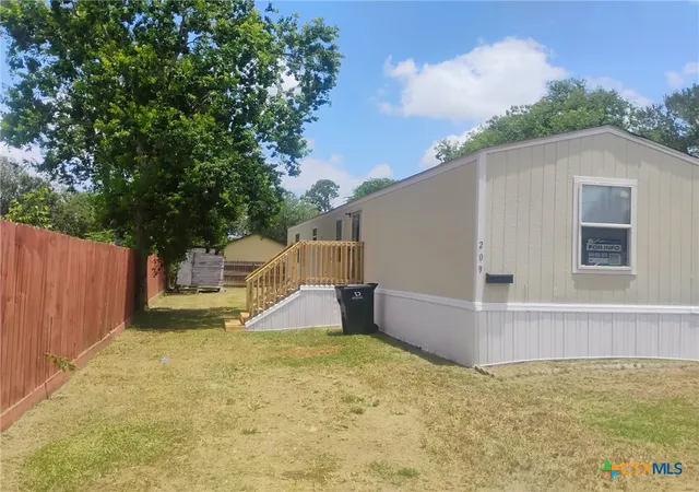1st image of 209 Olive, El Campo, TX 77437 | MLS# 620562
