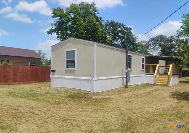 2nd image of 209 Olive, El Campo, TX 77437 | MLS# 620562