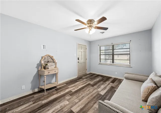 5th image of 901 N Main St, West, TX 76691 | MLS# 620605