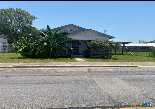 Photo 1 of Single family home for sale at 705 E North St, Victoria, TX 77901 | MLS# 620586 | Listing updated on 2026-07-24