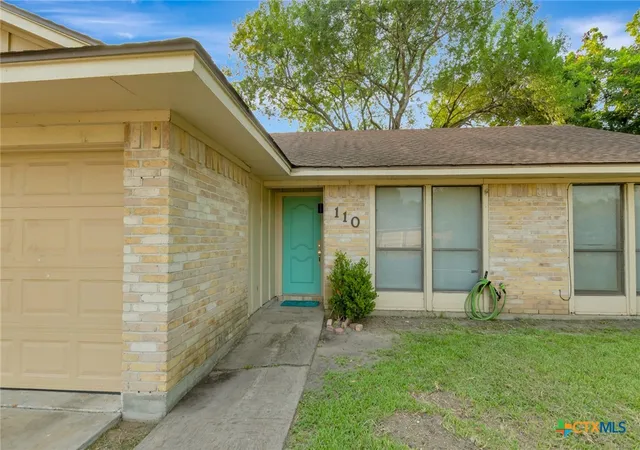 2nd image of 110 Concord Ln, Victoria, TX 77901 | MLS# 620461