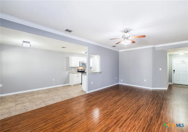 4th image of 186 Talon, Luling, TX 78648 | MLS# 620579
