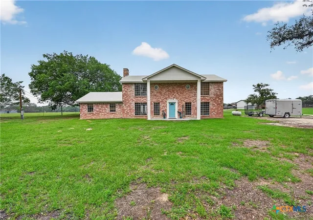 Photo 1 of Single family home for sale at 6072 County Rd 122, Hallettsville, TX 77964 | MLS# 619759 | Listing updated on 2026-07-24