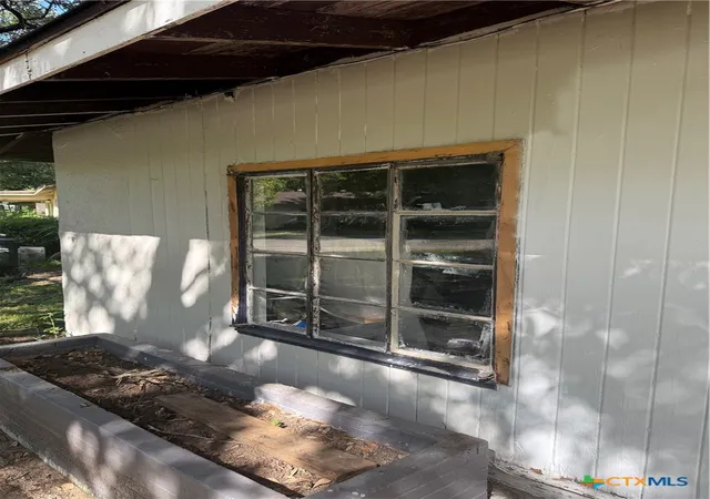 3rd image of 900 Haynes St, San Marcos, TX 78666 | MLS# 620649