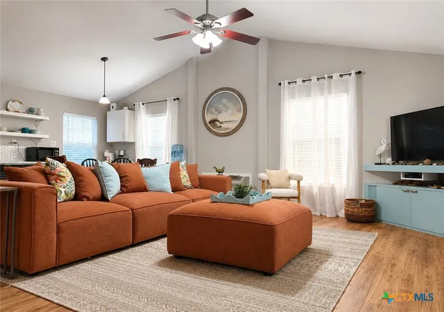 4th image of 52 Anchor Ln, Seadrift, TX 77983 | MLS# 620513