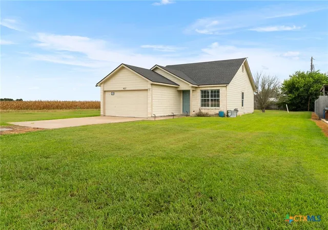3rd image of 407 E Pietzsch St, Bartlett, TX 76511 | MLS# 620565