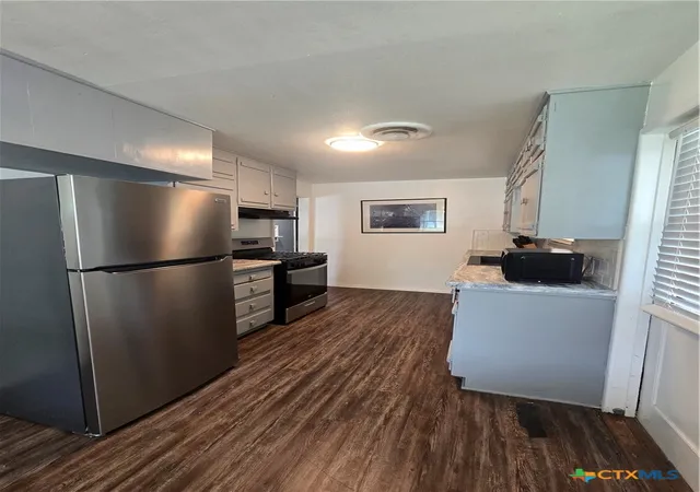5th image of 1501 E Rosebud Ave, Victoria, TX 77901 | MLS# 620753