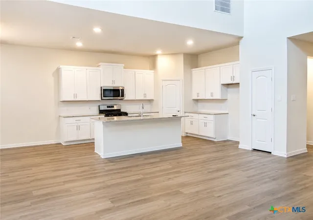 Photo 3 of Single family home for sale at 262 Little Brg Dr, Lavon, TX 75166 | MLS# 620814 | Listing updated on 2026-07-27