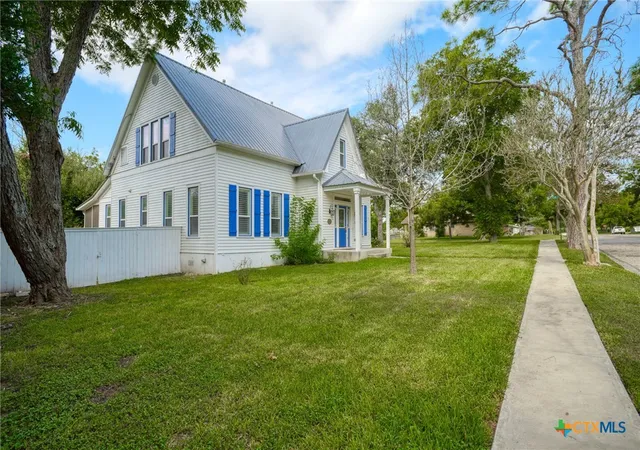 2nd image of 1322 N Avenue F #A, Shiner, TX 77984 | MLS# 620785