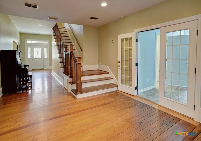 4th image of 1322 N Avenue F #A, Shiner, TX 77984 | MLS# 620785