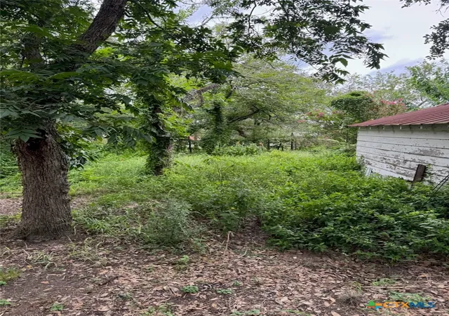 6th image of 603 Davis Ave, Yoakum, TX 77995 | MLS# 620871