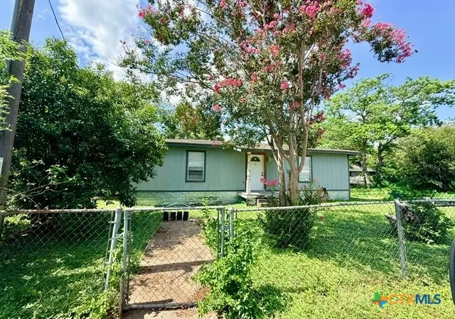 2nd image of 1009 Morelos St, Seguin, TX 78155 | MLS# 620866