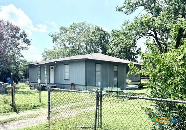 3rd image of 1009 Morelos St, Seguin, TX 78155 | MLS# 620866