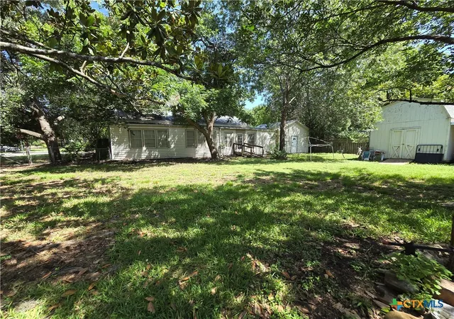 3rd image of 695 W Klingemann St, New Braunfels, TX 78130 | MLS# 620919