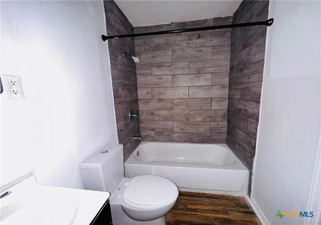 Listing Photo 2 - Condo for sale in building located at 1503 Mulford St, Killeen, TX 76541 - Unit #